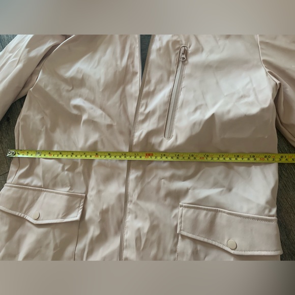 Adorable pastel pink rain coat! - Picture 4 of 6